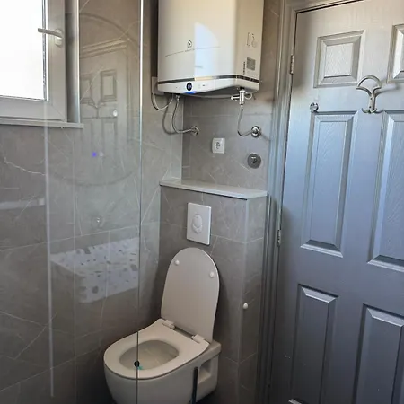 Vesna With Balcony & Free Parking Appartement *